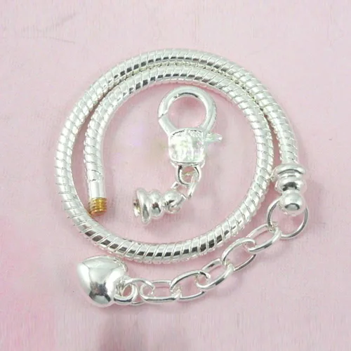 Vista 4 de Yeshan pulsera con cadena de serpiente y dijes, bañados en plata, con cierre de mosquetón clásico se adapta a todas las pulseras Chamilia, Troll