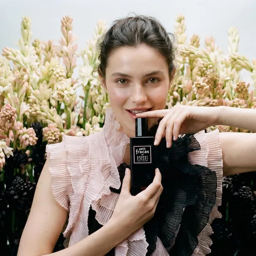Vista 2 de Robert Piguet PETIT Fracas Eau de Parfum en espray para mujer, 3.4 onzas líquidas
