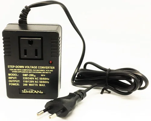 Vista 2 de Simran SMF-200 Deluxe 200 vatios, conversor de voltaje para viajes internacionales a países con 220 V.