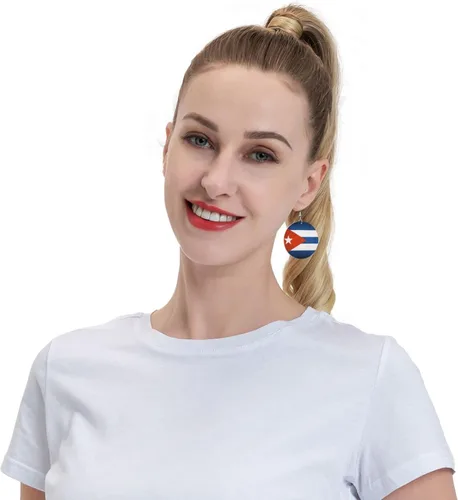 Vista 7 de Pendientes redondos para mujeres y niñas, con bandera cubana, aretes ligeros, Cuero sintético, No es una piedra preciosa