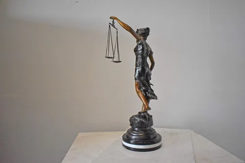 Vista 3 de Lady Justice Estatua de Bronce Montada en Mármol - Tamaño: 14" L x 16" W x 32" H.