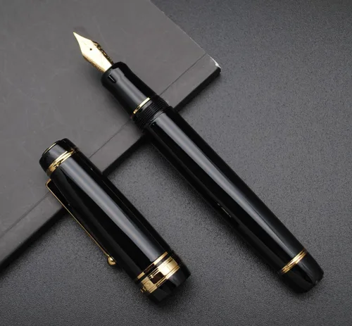 Vista 7 de Pluma estilográfica grande de metal, plumilla mediana de 0,7 mm, incluye convertidor de tinta y 5 cartuchos, acabado brillante pintado al piano Negro
