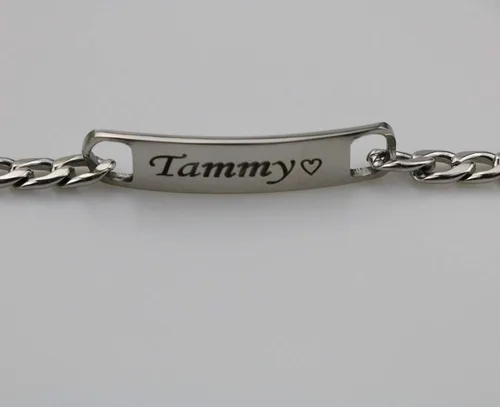 Vista 2 de BBFirst Pulsera personalizada de acero inoxidable grabada con letras de nombre personalizables para hombres