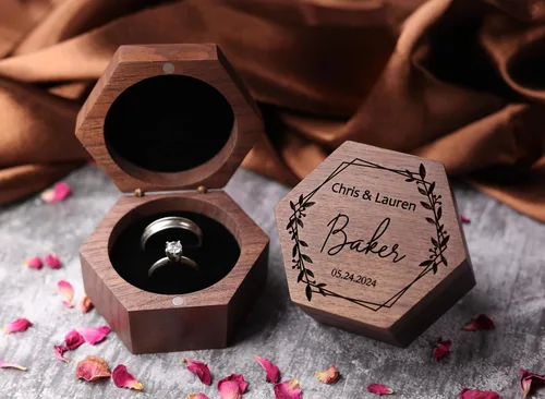 Vista 3 de Personalized Wedding Ring Box for wedding Ceremony, Custom Double Ring Holder - By NorthStar Engraving