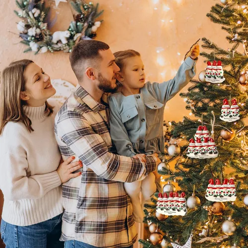 Vista 6 de Bemaystar Adornos de Navidad familiares personalizados – Familia de gnomos con nombre personalizado de 2, 3, 4, 5, 6 adornos para árbol de Navidad