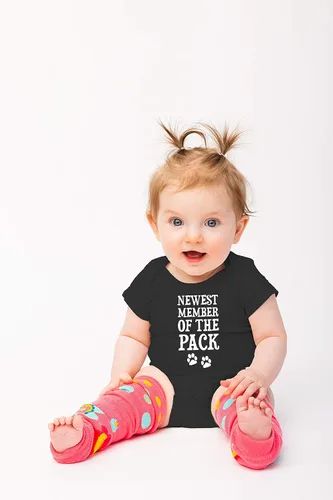 Vista 4 de El nuevo miembro de The Pack - Divertido body esencial para bebé, ropa para niña recién nacida Negro