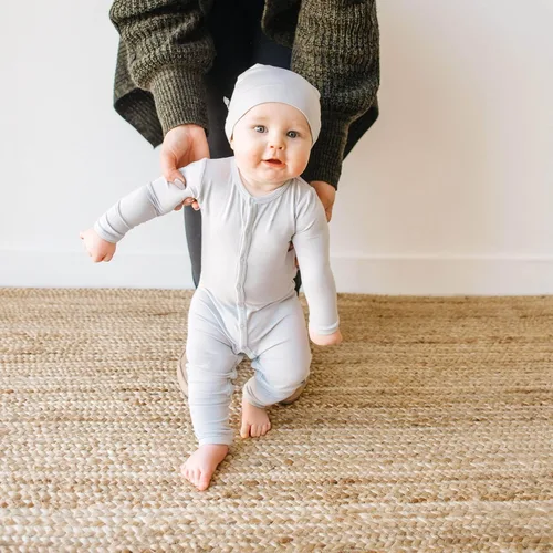 Vista 8 de KYTE BABY Mameluco suave unisex con cierre a presión, 97% rayón hecho de bambú, 3% elastano