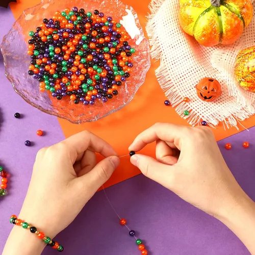 Vista 4 de UPINS 1200 piezas Cuentas de Halloween Redondas de 6 mm en Negro, Púrpura, Naranja y Verde para Hacer Joyería, Decoración de Fiesta de Halloween