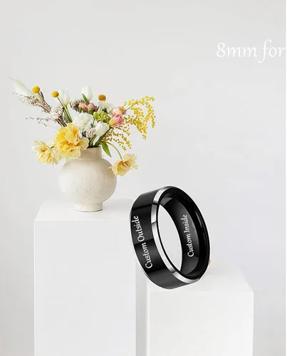 Vista 2 de Anillos personalizados a juego para parejas, anillos de promesa de acero inoxidable para parejas, con 2 anillos grabados dentro y fuera para hombres