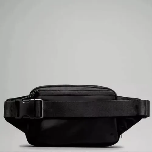 Vista 3 de Lululemon Athletica Everywhere Belt Bag 2L Large (negro), Negro -, Bolsa de cinturón Everywhere