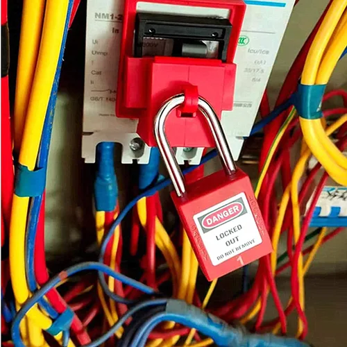 Vista 7 de SAFBY Loto - 7 candados de bloqueo diferentes con llave con 10 etiquetas de bloqueo, candados seguros para estaciones y dispositivos con 7 números