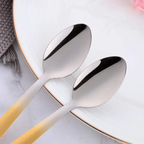 Vista 4 de Juego de 12 cucharas de té, cucharaditas de acero inoxidable de 5.9 pulgadas, cucharas de postre, cucharas pequeñas duraderas, cuchara de helado Oro