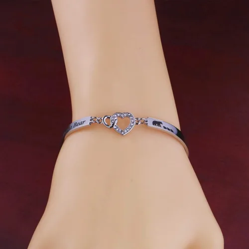 Vista 4 de BOSATE Pulsera Mama Bear – Regalos para nueva mamá, joyería de oso polar, joyería de dulce familia