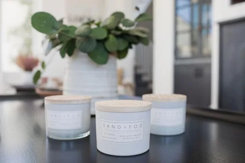 Vista 4 de Sand + Fog Vela perfumada – California Beach House – Aromas y tamaños adicionales – Mecha 100% algodón sin plomo – Velas de lujo para ambientar