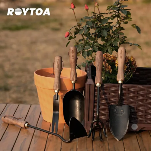 Vista 7 de ROYTOA Juego de herramientas de jardín, 5 herramientas de jardinería, cultivador manual de acero inoxidable, azadas, pala, paleta y desbrozadora