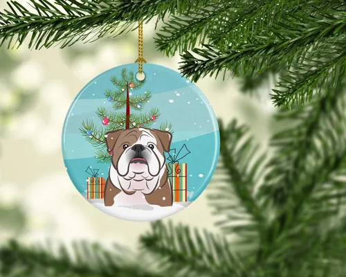 Vista 2 de Caroline's Treasures Adorno de cerámica para árbol de Navidad y bulldog inglés, decoración colgante para el hogar, Navidad, vacaciones, fiesta