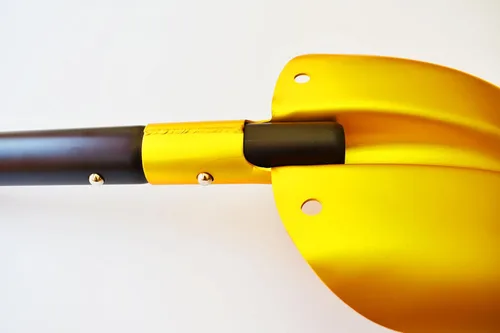 Vista 4 de KAMINUO - Pala de nieve telescópica portátil de aluminio para automóvil, edición extendida, ajustable (dorado)
