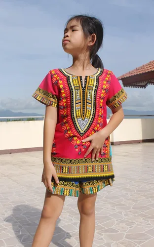 Vista 2 de RaanPahMuang - Camisa de algodón unisex con coloridos estampados africanos Dashiki