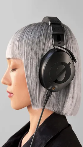 Vista 5 de RØDE NTH-100 Auriculares Profesionales Supraaurales Para Creación de Contenido, Producción Musical, Mezcla y Edición de Audio, Podcasting, Grabación