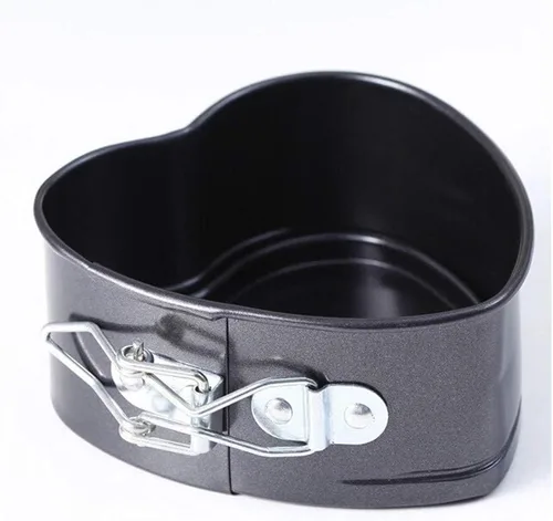Vista 2 de Molde desmontable antiadherente con forma de corazón de 4 pulgadas para tartas de queso, moldes para hornear con parte inferior lisa extraíble