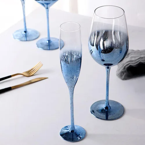 Vista 5 de Juego de 2 copas de vino de cristal azul, copas de cielo estrellado para boda y champán (2, flauta de champán, cielo estrellado azul)