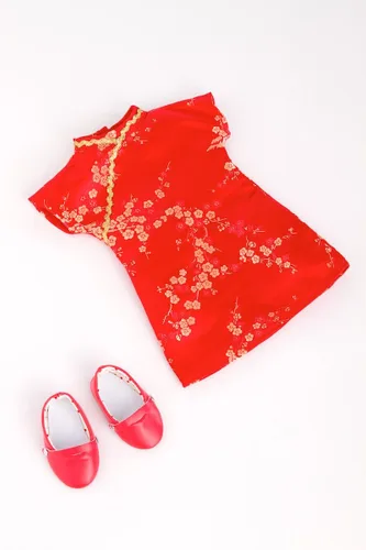 Vista 8 de Asian Beauty - Vestido tradicional asiático rojo y dorado con zapatos rojos, ropa para muñecas de 18 pulgadas (toll no incluido) Vestido