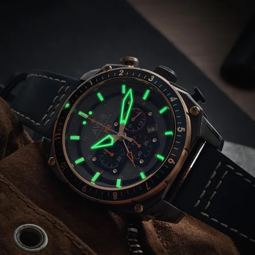 Vista 3 de AVI-8 Hawker Hunter Reloj de piloto para hombre – Atlas Dual Time Cronógrafo, movimiento de cuarzo japonés, caja de acero inoxidable de 43mm, correa