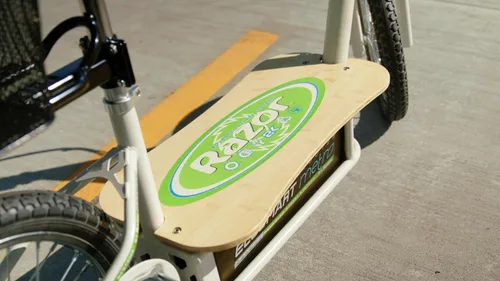 Vista 8 de EcoSmart Metro Scooter eléctrico – Asiento acolchado, cubierta ancha de bambú, neumáticos llenos de aire de 16 pulgadas, motor de alto par de 500 W