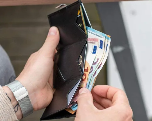 Vista 9 de EXENTRI Men's Trifold Wallet