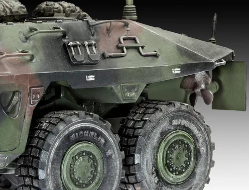 Vista 2 de Kit modelo Revell SPPZ 2 LUCHS a escala 1/35