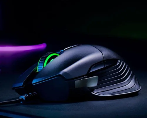 Vista 4 de Razer Basilisk Essential Gaming Mouse: Sensor óptico de 6400 DPI - Iluminación Chroma RGB - 7 botones programables - Interruptores mecánicos - Negro