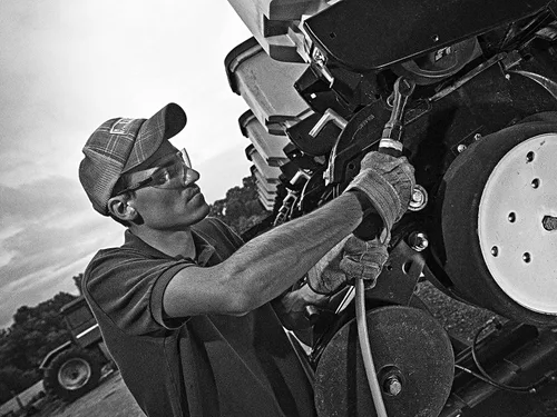 Vista 4 de Ingersoll Rand 1770G - Llave de trinquete neumática de accionamiento de la serie Edge de 1/2 pulgada, salida de par máximo de 55 ft-lbs, 170 RPM