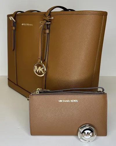 Vista 4 de Michael Kors MICHAEL Michael Kors Jet Set - Bolso de hombro grande TZ de viaje con doble cierre para la muñeca
