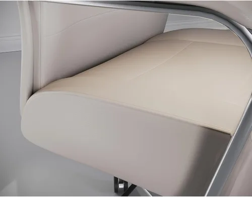 Vista 3 de Realspace Modern Comfort Modee - Silla de oficina ejecutiva de cuero vegano con respaldo alto, color arena/cromo, compatible con BIFMA