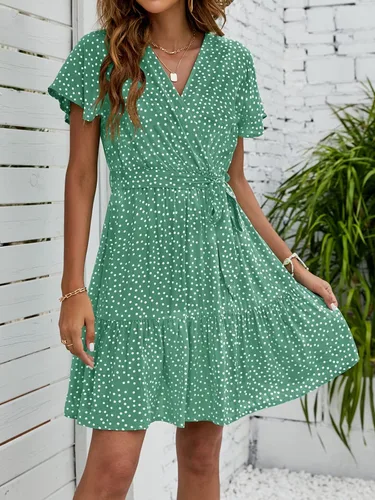 Vista 2 de ZESICA - Vestido corto con cuello en V cruzado para mujer, estampado floral bohemio, con vuelos, acampanado, vestido de verano 2024 para la playa