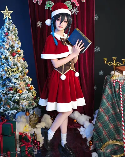 Vista 3 de FCCAM Disfraz de Papá Noel para mujer, Genshin Impact Venti, cosplay, disfraz de Navidad rojo con sombrero
