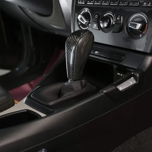 Vista 4 de YIWANG 100% fibra de carbono real coche centro centro cambio cabeza cubierta para BMW E48 E61 E64 E65 E85 E86 E53 E81 E82 E87 E90 E91 E92 E93 F01 1