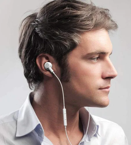 Vista 8 de BENEWY ME530 Auriculares con cable, auriculares con cable con micrófonos Inline control mic, stereo bass sound, plug & play, lightweight in-ear