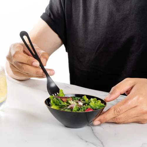 Vista 6 de Restaurantware -Moderna - Cuencos de plástico de 6 onzas, 20 cuencos de ensalada desechables duraderos - Con borde dorado, resistente, cuenco