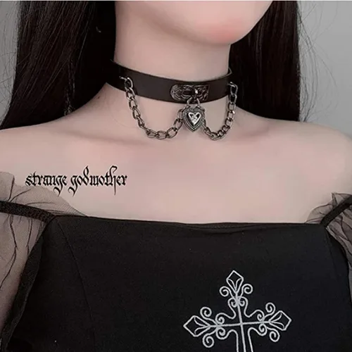 Vista 7 de Olbye Gargantilla de corazón con candado, collar corto de cuero negro, collar punk de poliuretano, collar de cosplay, cadena de eslabones gótico