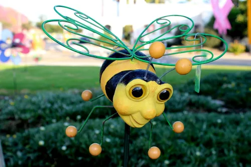 Vista 3 de BEE Garden Stake/Estatua/Figurine BEE Yard Art - Grande
