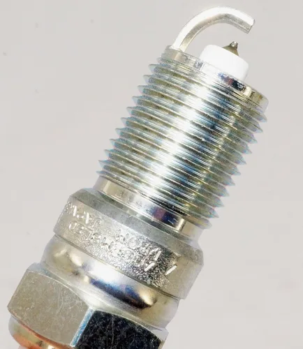 Vista 7 de NGK 3403 TR55GP bujía de aleación de platino G Power, 8