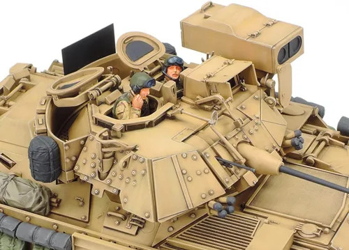 Vista 3 de Tamiya 35264 Tormenta del Desierto 1: 35 U.S. M2 A2 Bradley IFV (2)