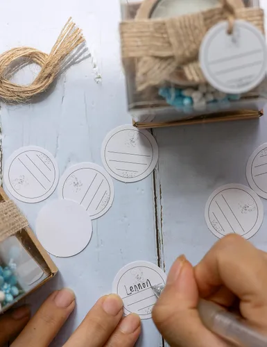 Vista 7 de Ju's Favors Juego de 10 portavelas de madera para recuerdos de bautismo para invitados, recuerdos de fiesta de baby shower (marrón oscuro - azul)