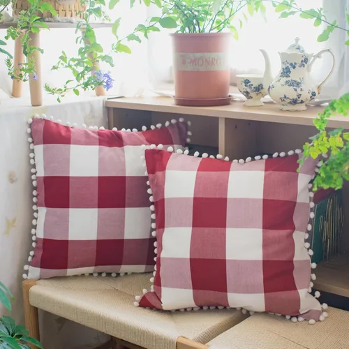 Vista 12 de HOPLEE Juego de 2 fundas de almohada de granja con pompones para decoración del hogar, 16 x 16 pulgadas, color azul claro Pom de guingán azul