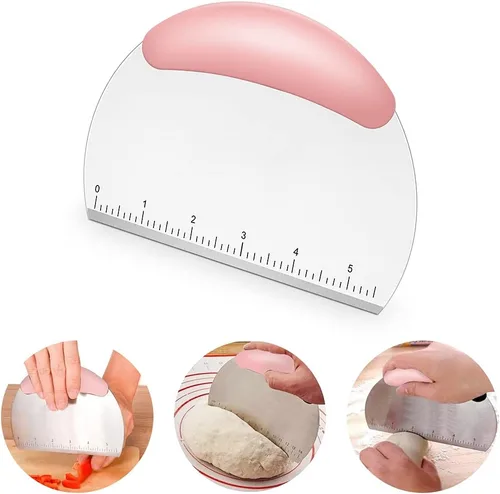 Vista 5 de Cortador de pastelería, cortador de galletas, raspador de masa, licuadora 5 piezas rosa
