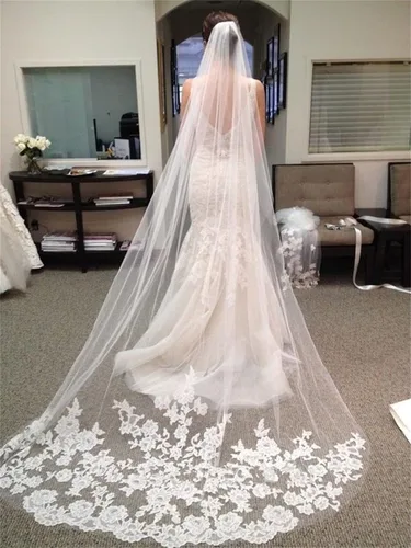 Vista 2 de CharmingBridal Velos de novia de 1 nivel para mujer, catedral, de encaje, largo, 118 pulgadas con peine
