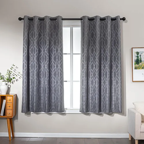 Vista 19 de Amazon Basics Cortinas Jacquard 100% opacas de 2 piezas, cortinas para sala de estar y dormitorio, tratamiento de ventana con aislamiento térmico