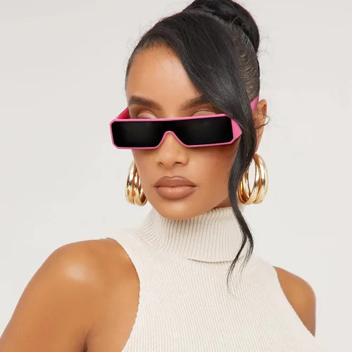 Vista 2 de Gafas de sol pequeñas para mujeres y hombres, futuristas alienígenas, color negro, lentes de sol rectangulares con marco brillante de los años 90