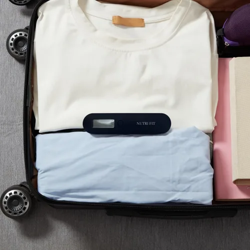Vista 9 de NUTRI FIT - Báscula de equipaje portátil digital para colgar en viajes, báscula de peso para maleta, pantalla LCD de 110 libras110.2 lbs, equilibrio